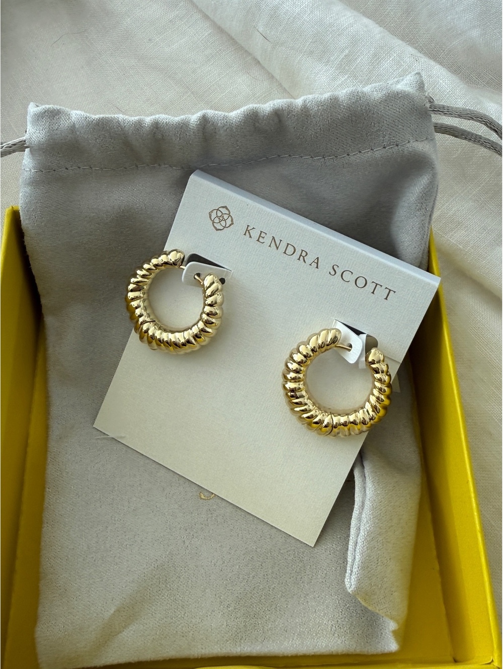 Kendra Scott Sandy Hoop Earring Gold
